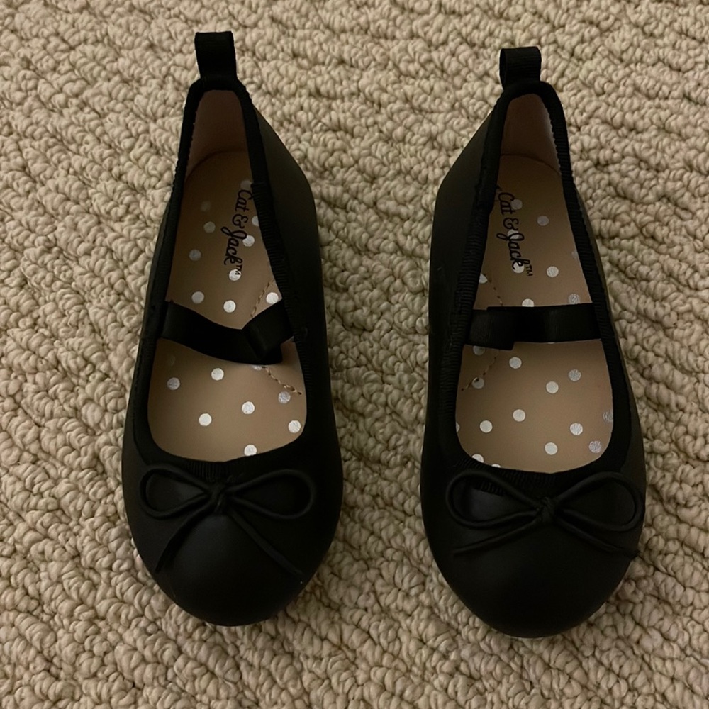 Cat and Jack ballet flats size 6